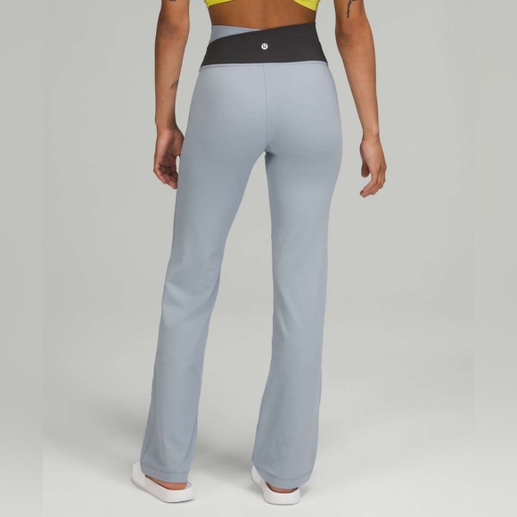 Lululemon Throwback Astro Pant in Chambray / Graphite Grey - Picture 1 of 9